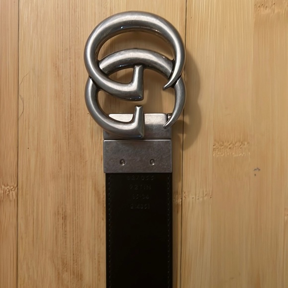 Reversible Gucci belt: Black & patterned. Size 32-36". Effortlessly switch style - Picture 4 of 5